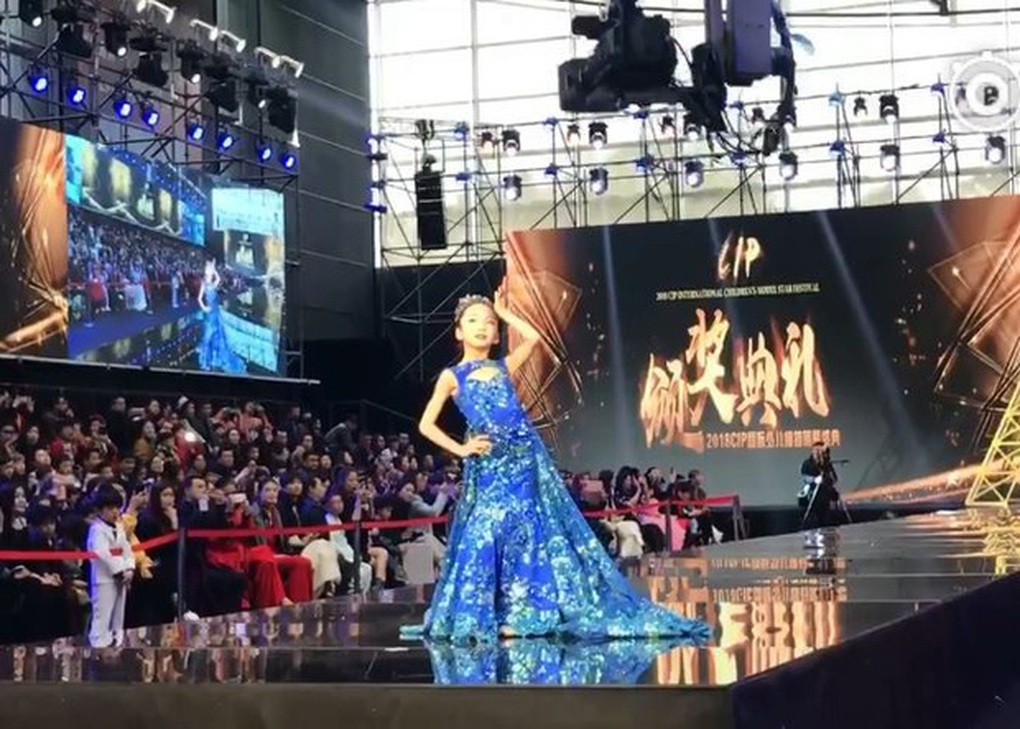 Em họ Phạm Băng Băng gây sốt vì xinh đẹp, tài năng - 3 Em họ Phạm Băng Băng gây sốt vì xinh đẹp, tài năng - 3