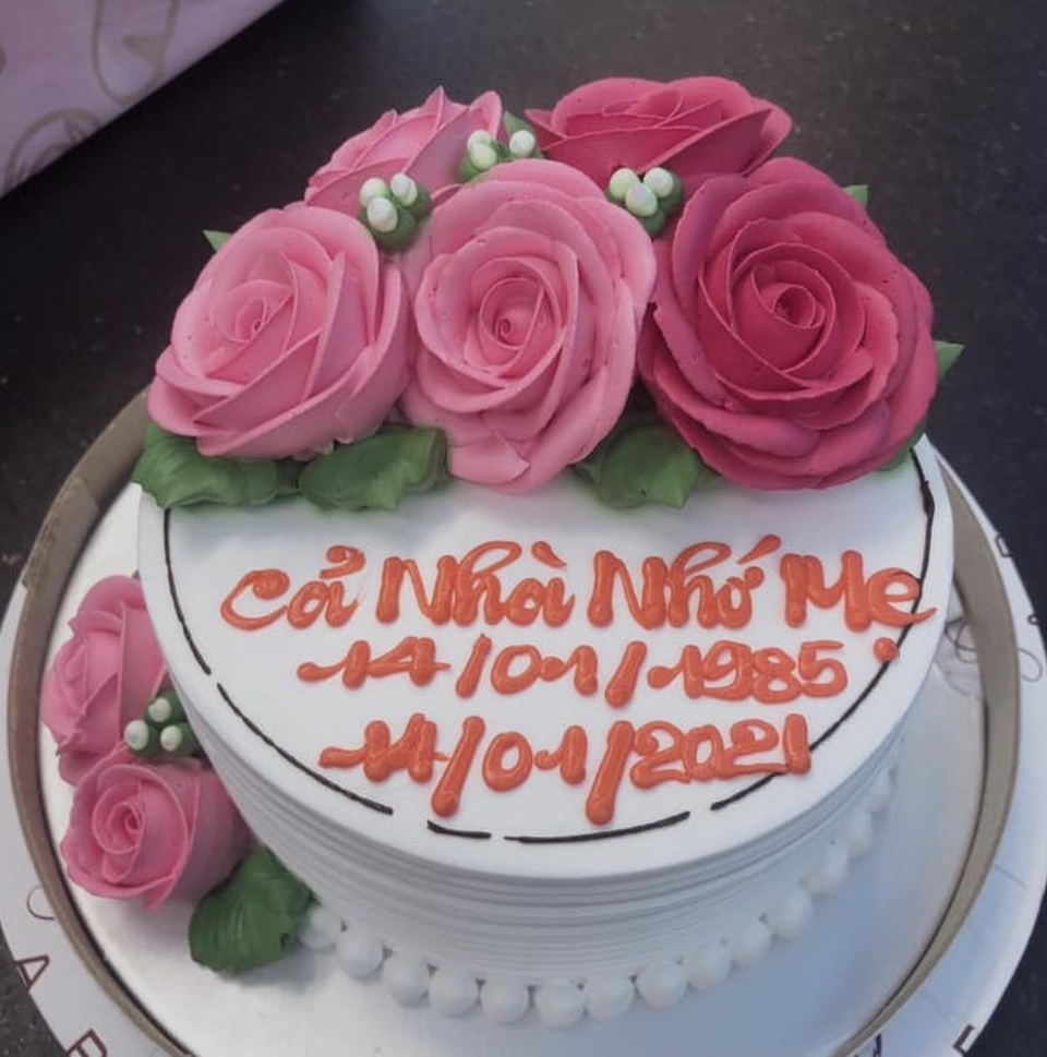 Con gái Mai Phương tự chọn bánh kem cho sinh nhật tưởng nhớ mẹ - 2 Con gái Mai Phương tự chọn bánh kem cho sinh nhật tưởng nhớ mẹ - 2