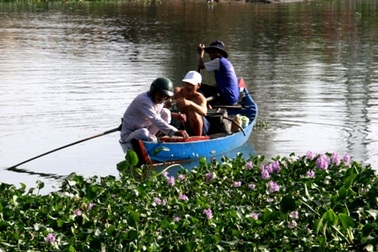 Nghi vấn quanh vụ một thanh niên nhảy cầu tự vẫn