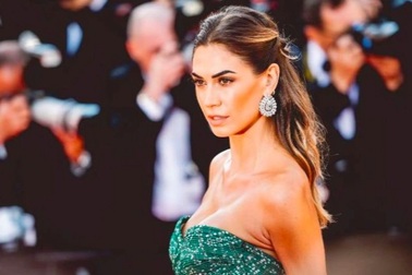 Những "bóng hồng" hậu phương xinh đẹp, quyến rũ của bóng đá thế giới