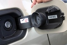 Phải làm gì nếu lỡ đổ nhầm nhiên liệu cho xe?