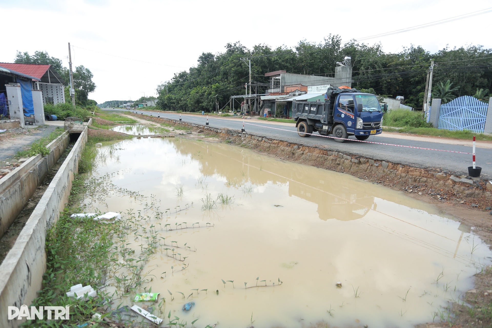Người dân than trời vì tuyến đường kết nối Tây Ninh - TPHCM đắp chiếu - 5 Người dân than trời vì tuyến đường kết nối Tây Ninh - TPHCM đắp chiếu - 5