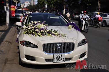 Đám cưới siêu xe gây sốt của thiếu gia Hà Thành