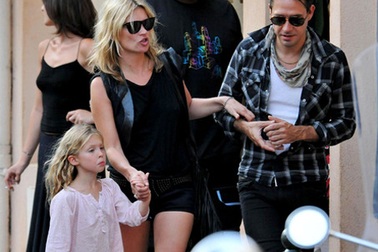 “Con gái là bản sao của tôi”