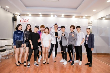 Võ Hoàng Yến nghiêm khắc khi làm cô giáo