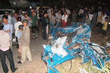 Đề nghị khởi tố 9 bị can vụ tàu hỏa húc 6 ô tô