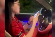 Nữ tài xế Mercedes buông hai tay khi lái ô tô để quay TikTok