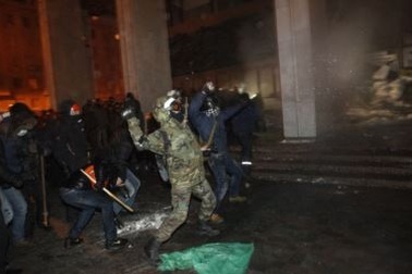 Ukraine: Chính phủ mất quyền kiểm soát ở 14/25 tỉnh