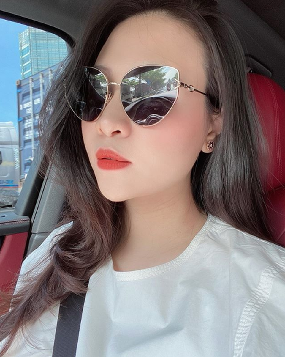 Đàm Thu Trang nhuận sắc sau sinh, ông xã Cường Đôla tấm tắc khen - 3 Đàm Thu Trang nhuận sắc sau sinh, ông xã Cường Đôla tấm tắc khen - 3