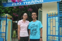 Khâm phục ý chí của thủ khoa lớn lên ở nhà bảo trợ