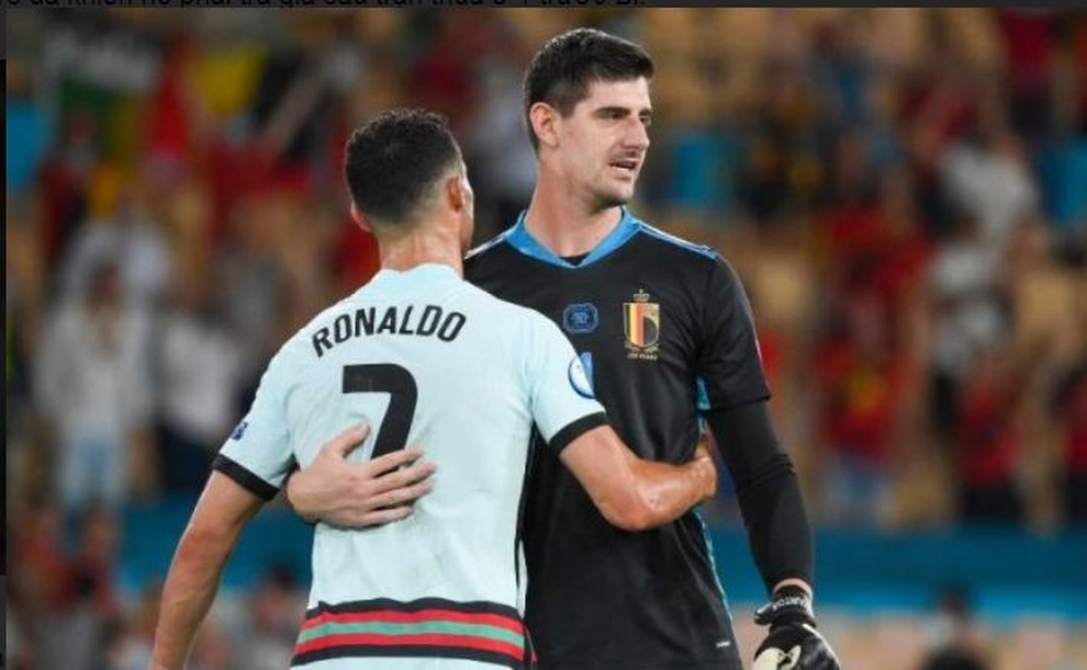 C.Ronaldo nói gì với thủ thành Courtois sau khi Bồ Đào Nha bại trận? - 1 C.Ronaldo nói gì với thủ thành Courtois sau khi Bồ Đào Nha bại trận? - 1