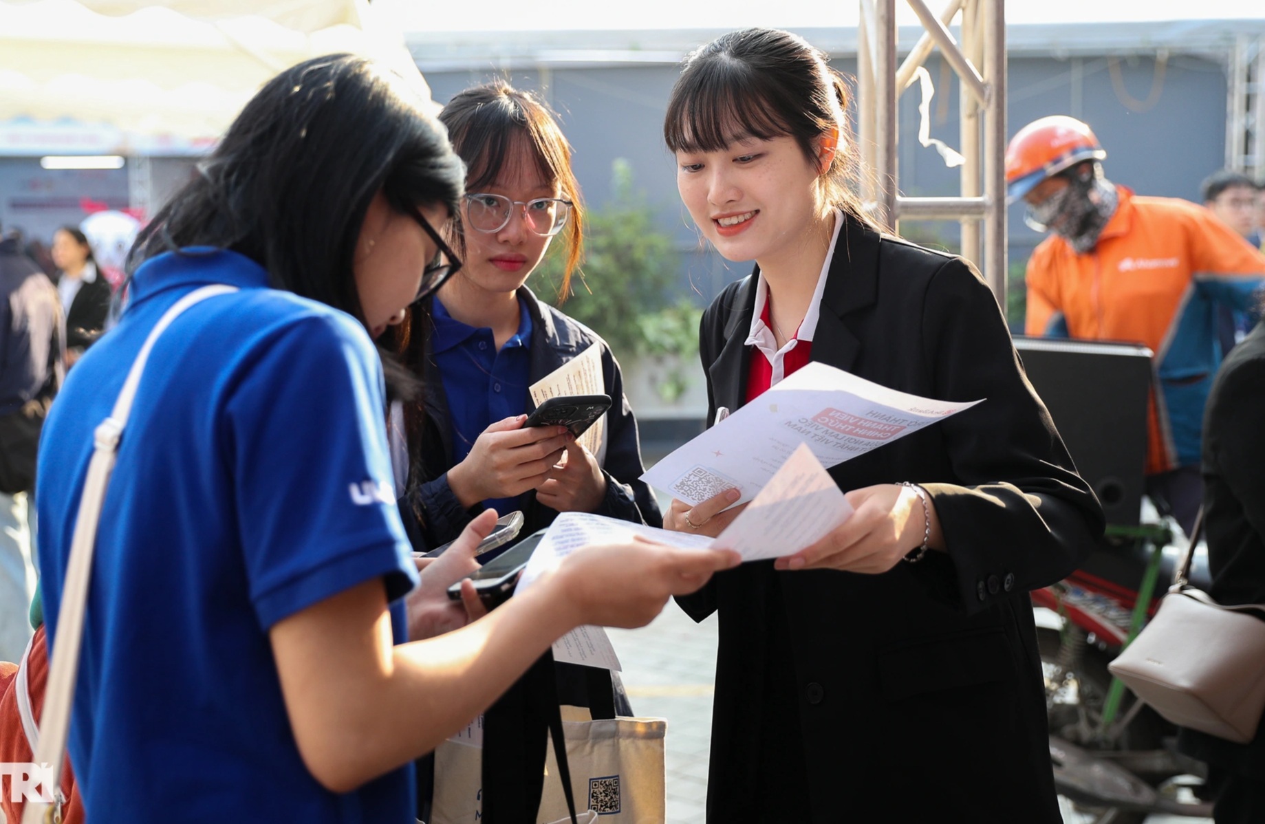 Bí kíp giúp sinh viên hạ gục nhà tuyển dụng từ cái nhìn đầu tiên - 1 Bí kíp giúp sinh viên hạ gục nhà tuyển dụng từ cái nhìn đầu tiên - 1