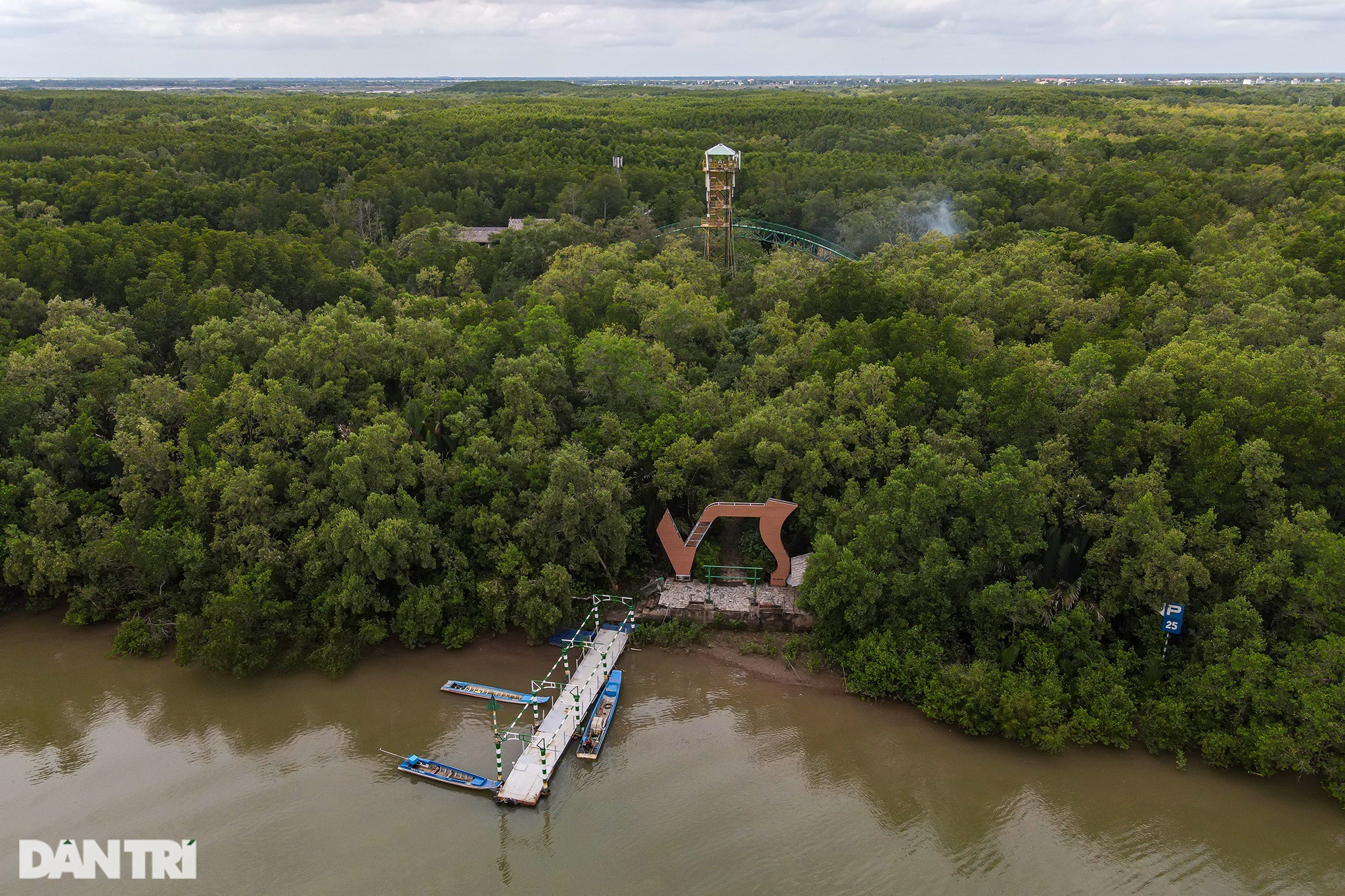 Nguồn lực tài chính khổng lồ để TPHCM có đột phá mới - 13 Nguồn lực tài chính khổng lồ để TPHCM có đột phá mới - 13