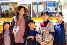 Lý Hải để 4 con đóng vai nhà nghèo, phủ nhận đặc cách con trong "Lật mặt 7"