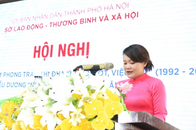 Chị Nguyễn Bích Thủy- Giáo viên khoa cơ khí chế tạo, Trường Trung cấp nghề Cơ khí HN I Báo cáo tại hội nghị