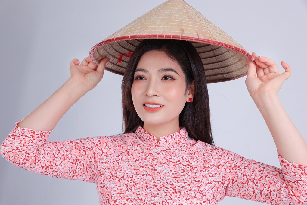 Sao mai Sông Thao tái xuất với hai ca khúc do chính mình phổ nhạc - 1 Sao mai Sông Thao tái xuất với hai ca khúc do chính mình phổ nhạc - 1