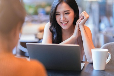 Ngân hàng số hóa dịch vụ để bắt kịp khách hàng trẻ