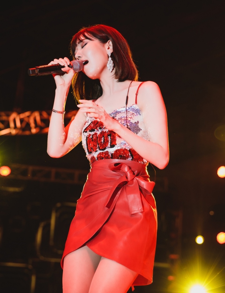 BigDaddy và vợ Emily cháy hết mình trong “Ngày hội của Rap Việt” - 7 BigDaddy và vợ Emily cháy hết mình trong “Ngày hội của Rap Việt” - 7