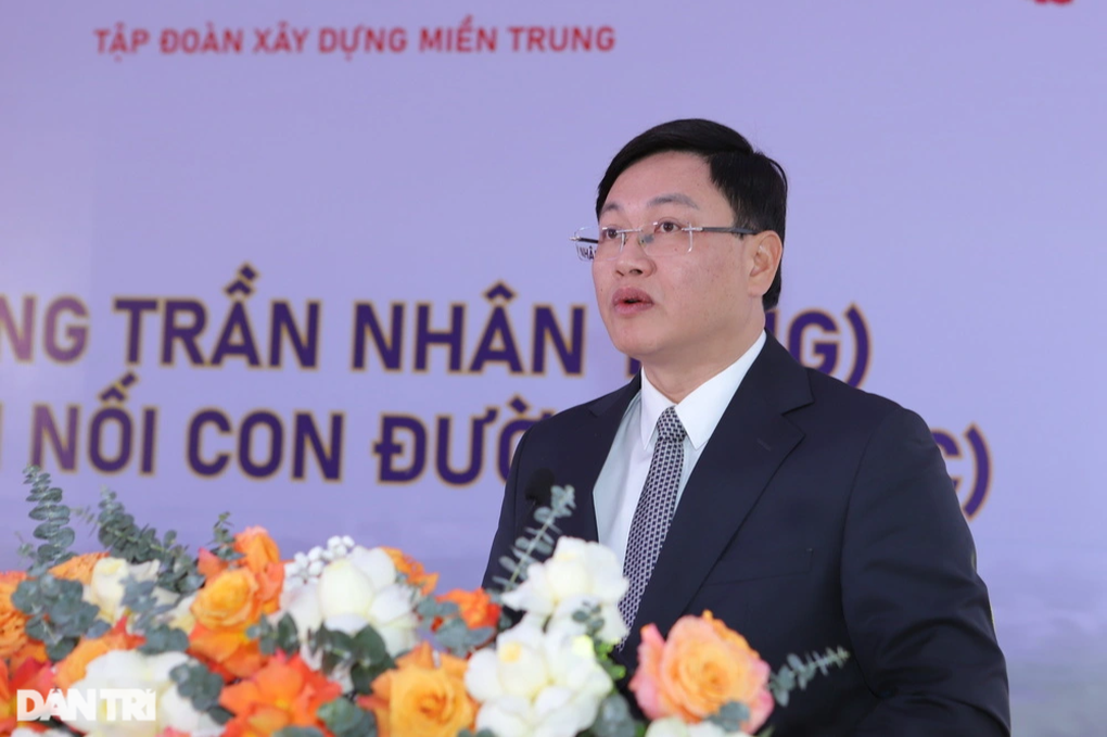 Đầu tư hơn 330 tỷ đồng mở rộng gần 2km đại lộ ở Sầm Sơn - 4 Đầu tư hơn 330 tỷ đồng mở rộng gần 2km đại lộ ở Sầm Sơn - 4