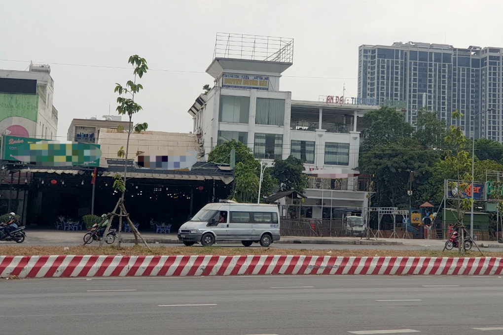 Công an TPHCM thông tin vụ người phụ nữ đi xe đạp ngược chiều va chạm ô tô - 2 Công an TPHCM thông tin vụ người phụ nữ đi xe đạp ngược chiều va chạm ô tô - 2