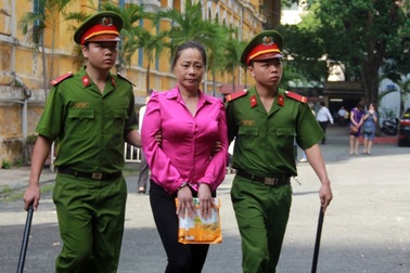 "Hoa hậu Quý bà" kêu oan