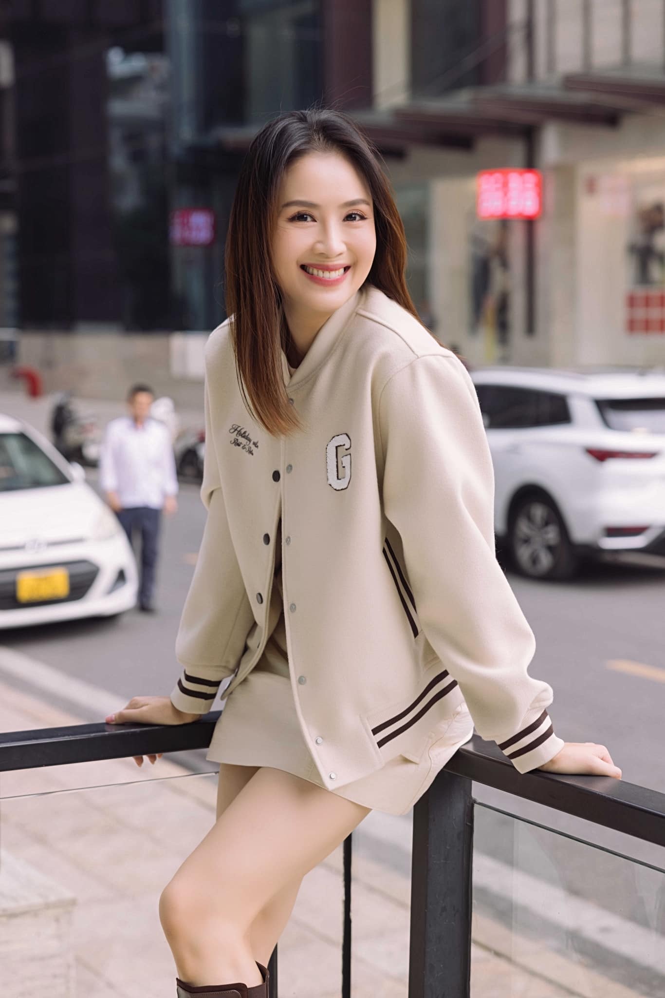 Hồng Diễm tuổi 42: Hôn nhân kín tiếng, tiết lộ ông xã không lãng mạn - 4 Hồng Diễm tuổi 42: Hôn nhân kín tiếng, tiết lộ ông xã không lãng mạn - 4