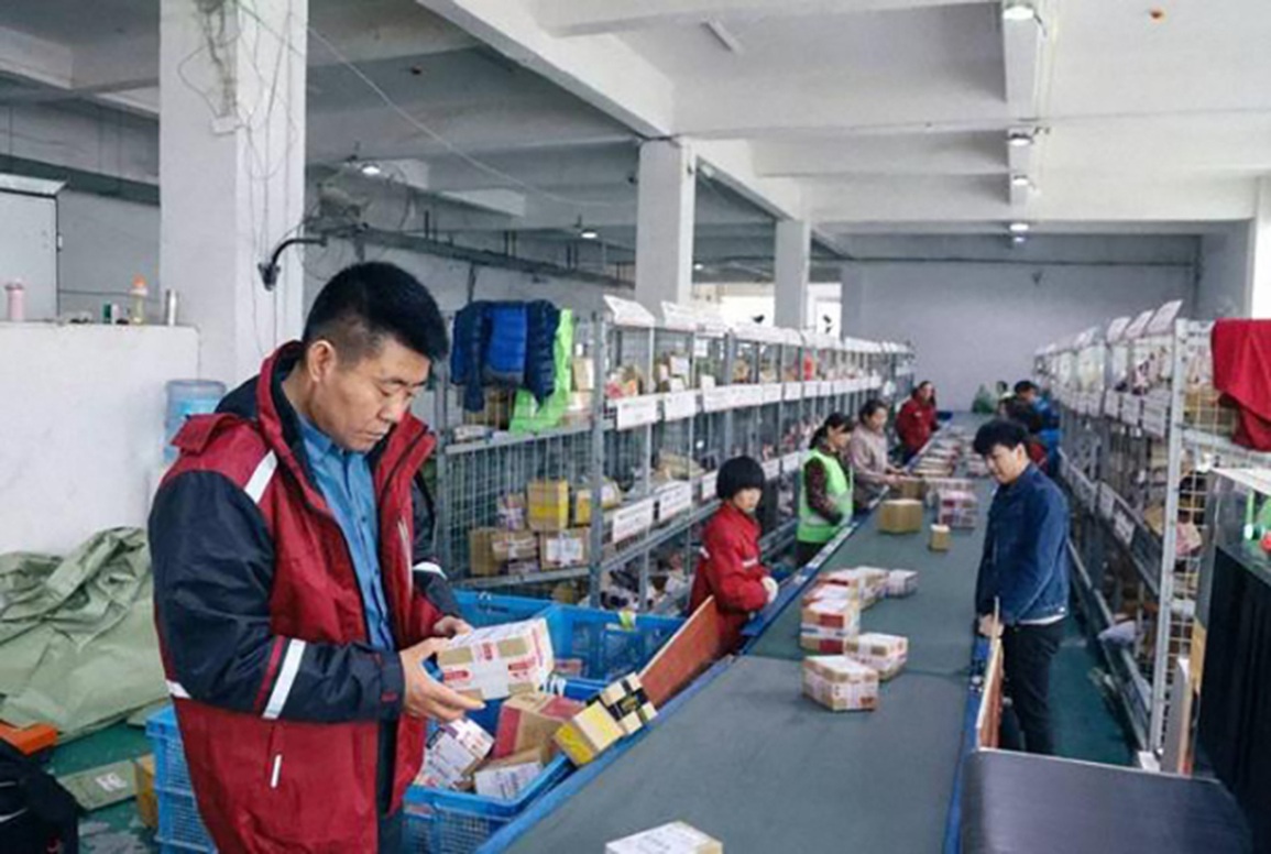 Người đàn ông từng đi buôn đồng nát, hơn 10 năm sau đổi đời ngoạn mục - 2 Người đàn ông từng đi buôn đồng nát, hơn 10 năm sau đổi đời ngoạn mục - 2