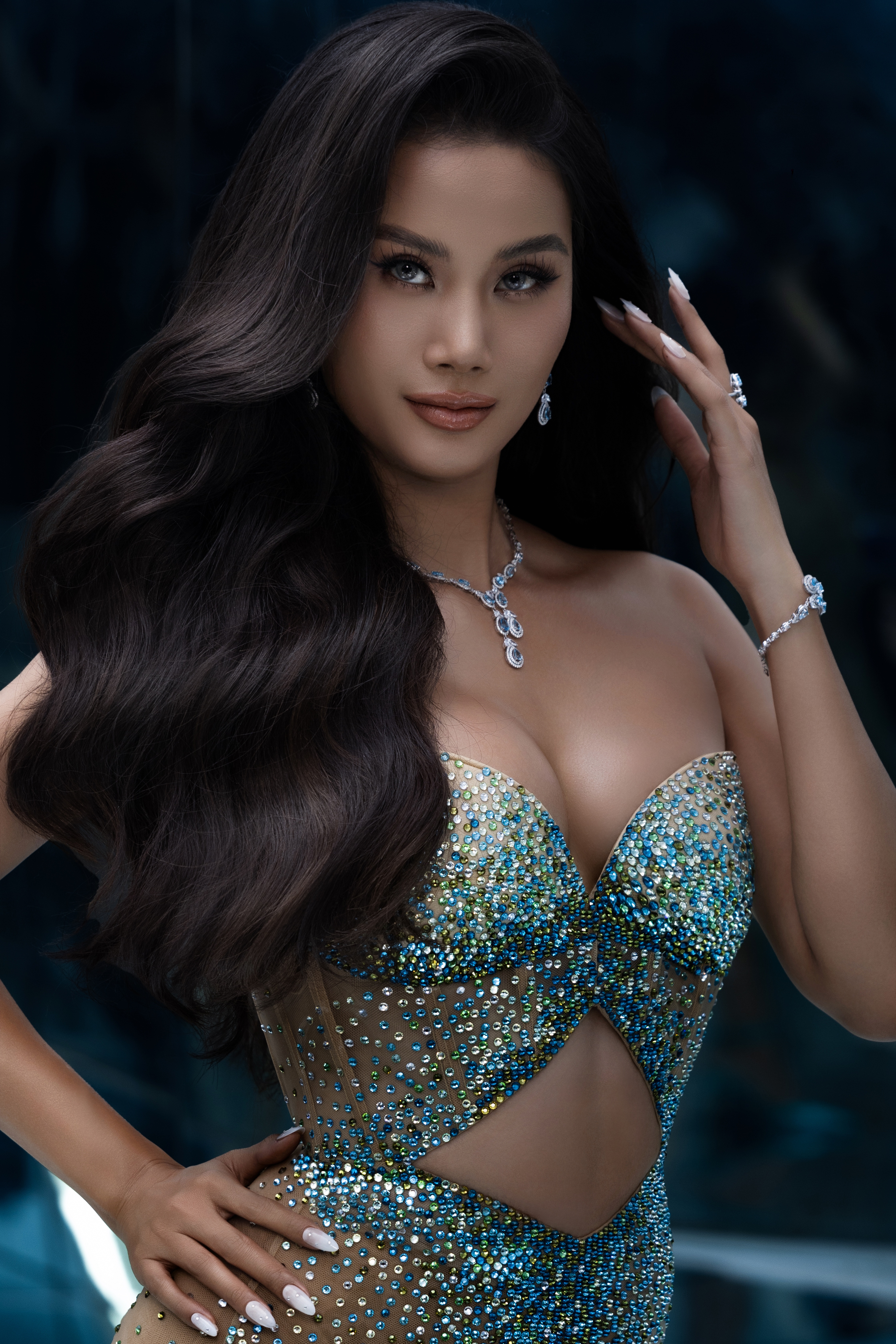 Người mẫu Hương Ly và chuyện 4 lần trốn đi thi hoa hậu làm mẹ khóc - 3 Người mẫu Hương Ly và chuyện 4 lần trốn đi thi hoa hậu làm mẹ khóc - 3