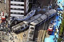 Chùm ảnh tai nạn tàu tại Nhật