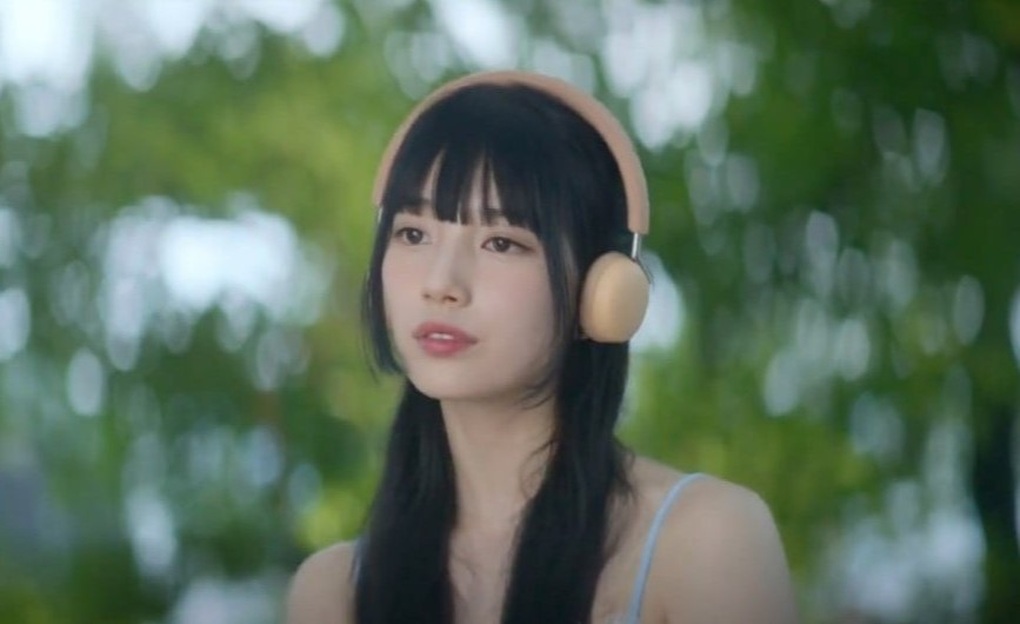Suzy ăn mặc vừa gợi cảm, vừa cá tính trong phim Doona - 10 Suzy ăn mặc vừa gợi cảm, vừa cá tính trong phim Doona - 10