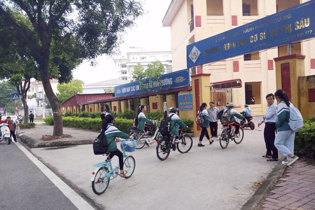 Lớp trưởng đánh bạn do tiết lộ bí mật - 1 Lớp trưởng đánh bạn do tiết lộ bí mật - 1