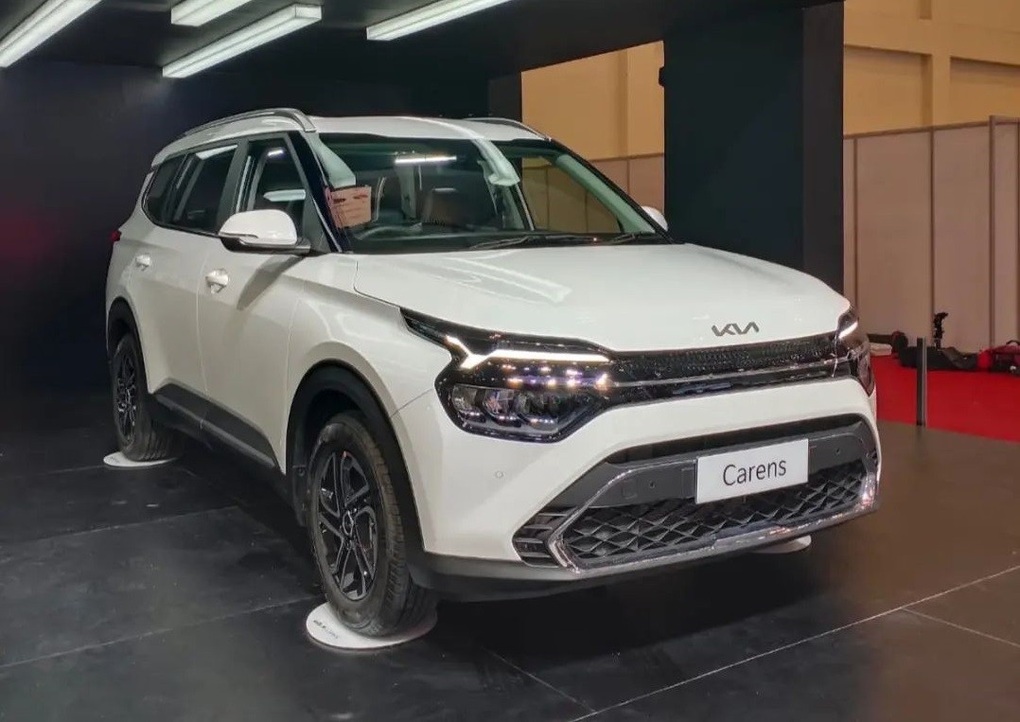 Kia Carens 2023 sắp ra mắt tại Việt Nam, giá bán có thể là thách thức - 1 Kia Carens 2023 sắp ra mắt tại Việt Nam, giá bán có thể là thách thức - 1