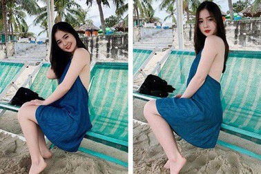 Hot girl Đà Nẵng xinh đẹp, giỏi cờ tướng thả dáng bên bờ biển