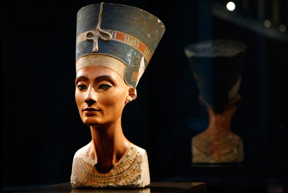Các nhà khảo cổ nghĩ rằng có thể đã tìm thấy lăng mộ nữ hoàng Nefertiti - 1 Các nhà khảo cổ nghĩ rằng có thể đã tìm thấy lăng mộ nữ hoàng Nefertiti - 1