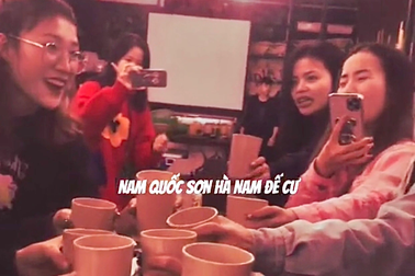 Phẫn nộ nhóm bạn trẻ chế "Nam quốc sơn hà" thành bài thơ đi nhậu phản cảm