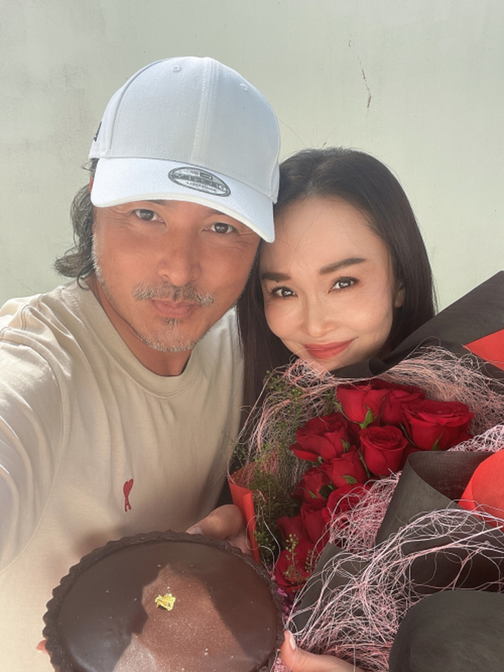 Vẻ ngoài trái ngược của Tiểu Long Nữ Phạm Văn Phương và chồng - 3 Vẻ ngoài trái ngược của Tiểu Long Nữ Phạm Văn Phương và chồng - 3