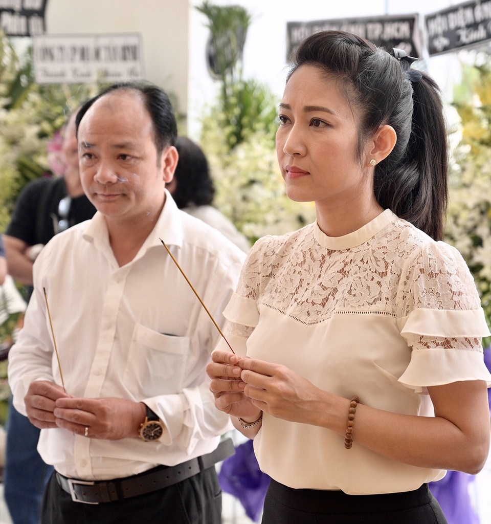 Linh cữu diễn viên Chánh Tín sẽ di chuyển ngang nhà cũ trước khi hoả táng - 7 Linh cữu diễn viên Chánh Tín sẽ di chuyển ngang nhà cũ trước khi hoả táng - 7