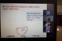 Giáo dục thời COVID-19: Học sinh không cần đến trường vẫn tốt nghiệp?