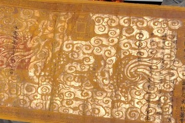 Bảo tàng Đà Nẵng tiếp nhận sắc phong bằng vàng nhà Nguyễn