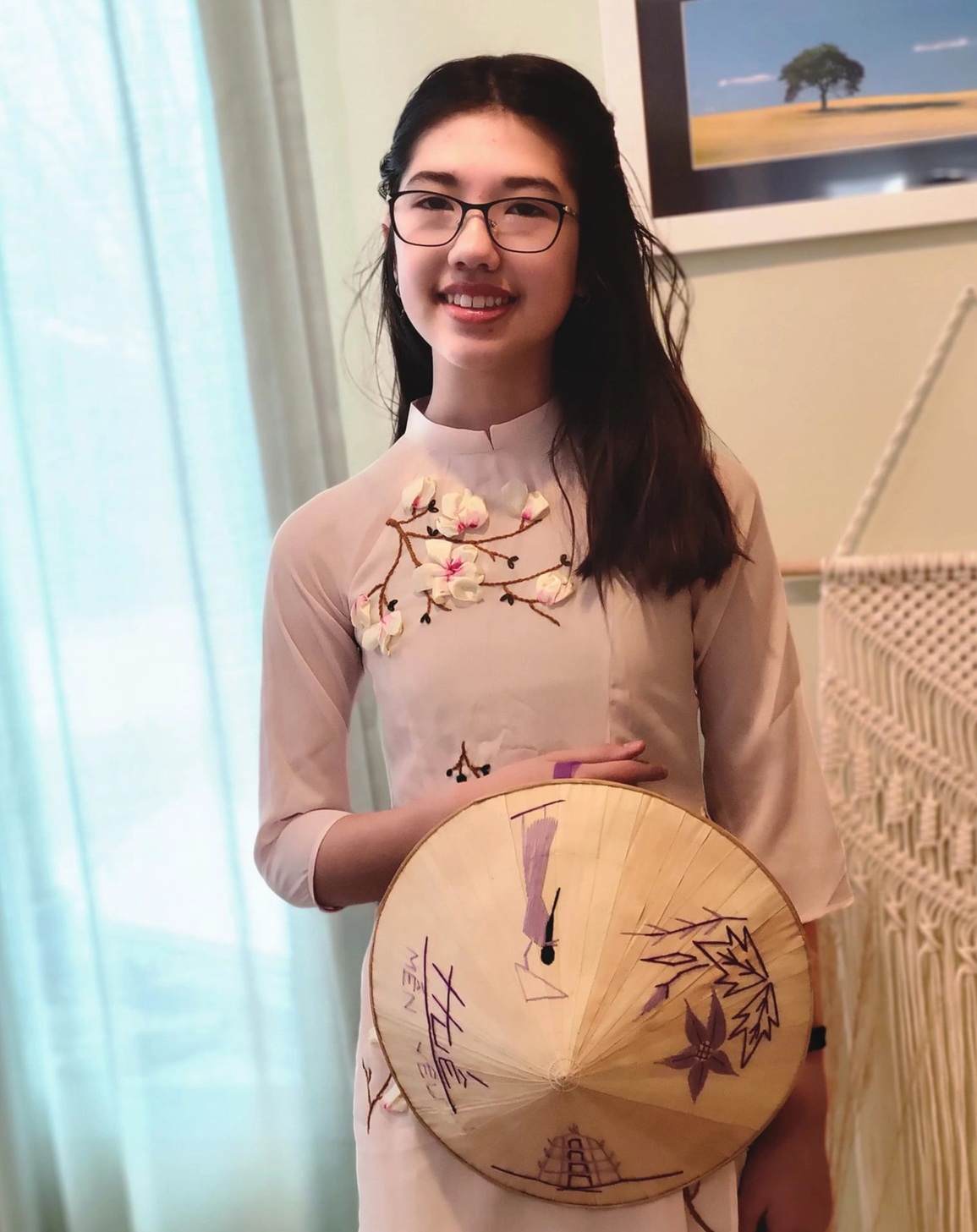Gia đình lai Việt - Mỹ xúng xính trong tà áo dài ngày Tết - 8 Gia đình lai Việt - Mỹ xúng xính trong tà áo dài ngày Tết - 8
