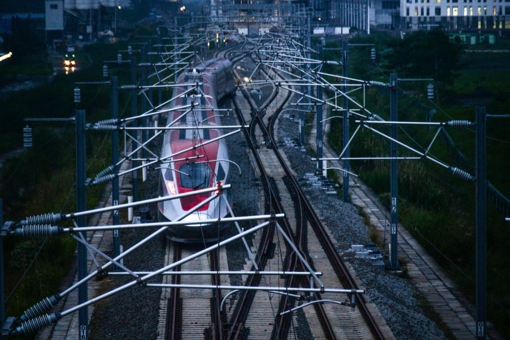 Dự án tàu cao tốc Indonesia hợp tác với Trung Quốc gặp trở ngại mới - 1 Dự án tàu cao tốc Indonesia hợp tác với Trung Quốc gặp trở ngại mới - 1