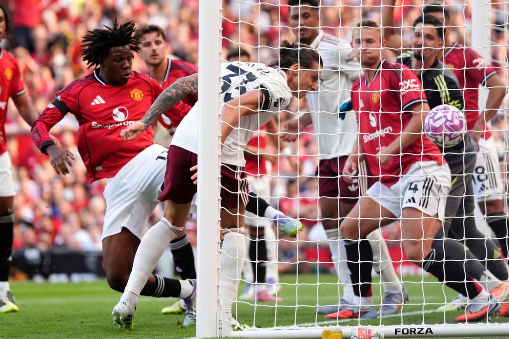 «Манчестер Юнайтед»: старая неудача, но новая форма — 2 Man Utd: Thất bại cũ nhưng hình hài mới - 2