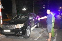 Đo nồng độ cồn, phát hiện tài xế sử dụng ma túy và mang theo súng