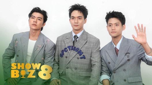 Ba mỹ nam Mưa đỏ nói về cảnh quay 6 múi, lời hứa nếu phim đạt 700 tỷ