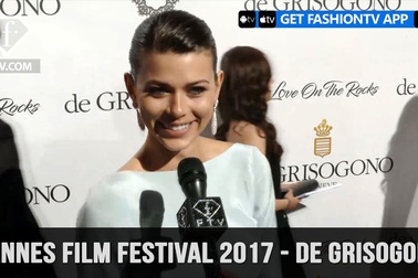 Georgia Fowler quyến rũ dự sự kiện