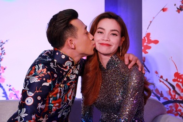 Trấn Thành tình cảm hôn Hồ Ngọc Hà