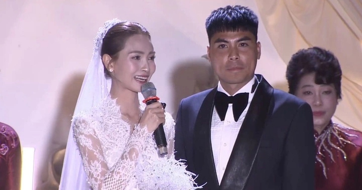 Mù Tạt khóc ở lễ cưới, tiết lộ đến với Đức Huy "không lời tỏ tình, hứa hẹn