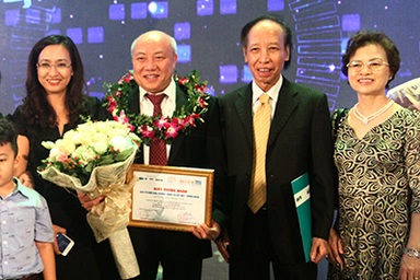 Nụ cười rạng ngời của các "Nhân tài Đất Việt" sau phút đăng quang