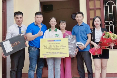 Thế Giới Di Động tặng quà cho tân thủ khoa toàn quốc kỳ thi tốt nghiệp THPT