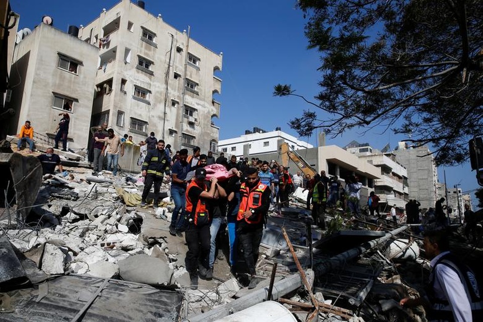 Cảnh sống khốn khổ trong mưa bom bão đạn ở chảo lửa Gaza - 12 Cảnh sống khốn khổ trong mưa bom bão đạn ở chảo lửa Gaza - 12
